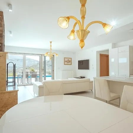 Villa Luxury With A Swimming Pool Vlasici, Pag - 25230