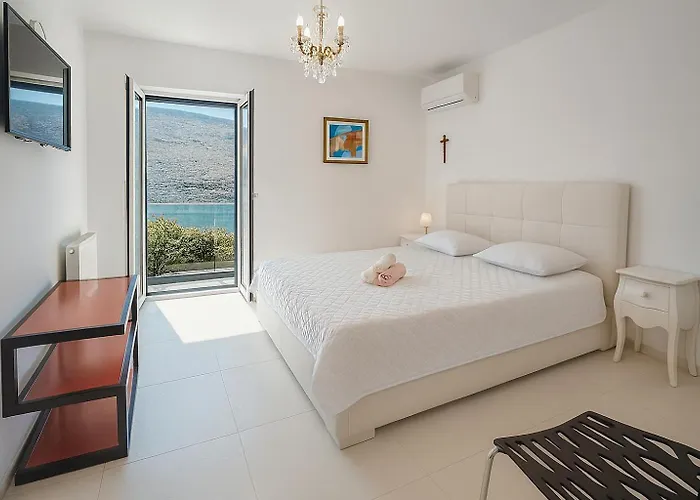 Luxury With A Swimming Pool Vlasici, Pag - 25230 Villa