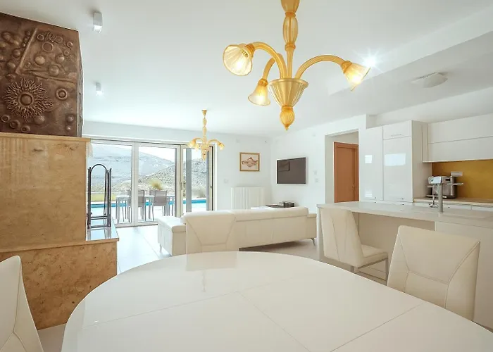 Villa Luxury With A Swimming Pool Vlasici, Pag - 25230